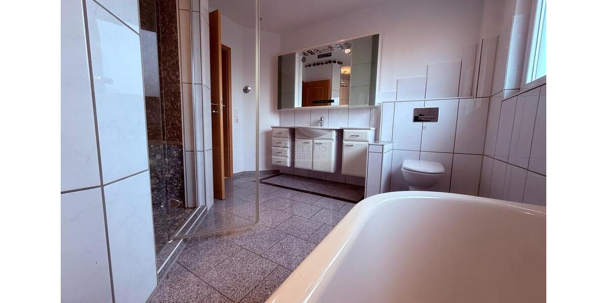 Charmante 1,5-Zimmer-Wohnung mit Badewanne & Dusche – ruhige Lage, separater Eingang 1 zimmer