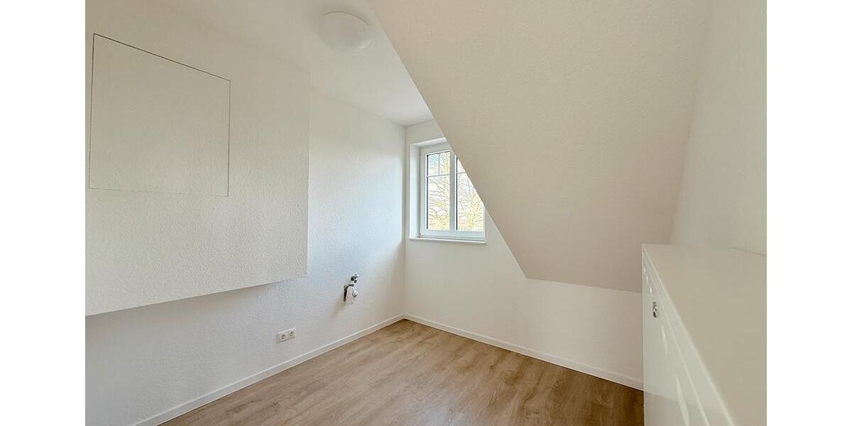 Dachgeschoßwohnung Oldenburg Etzhorn - 2 Zimmer, 64 m&sup2;, 1.160&euro; | Angebot:26148346