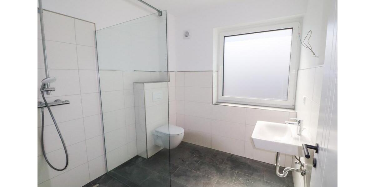 Etagenwohnung Oldenburg Kreyenbrück - 6 Zimmer, 123 m&sup2;, 450&euro; | Angebot:26198016