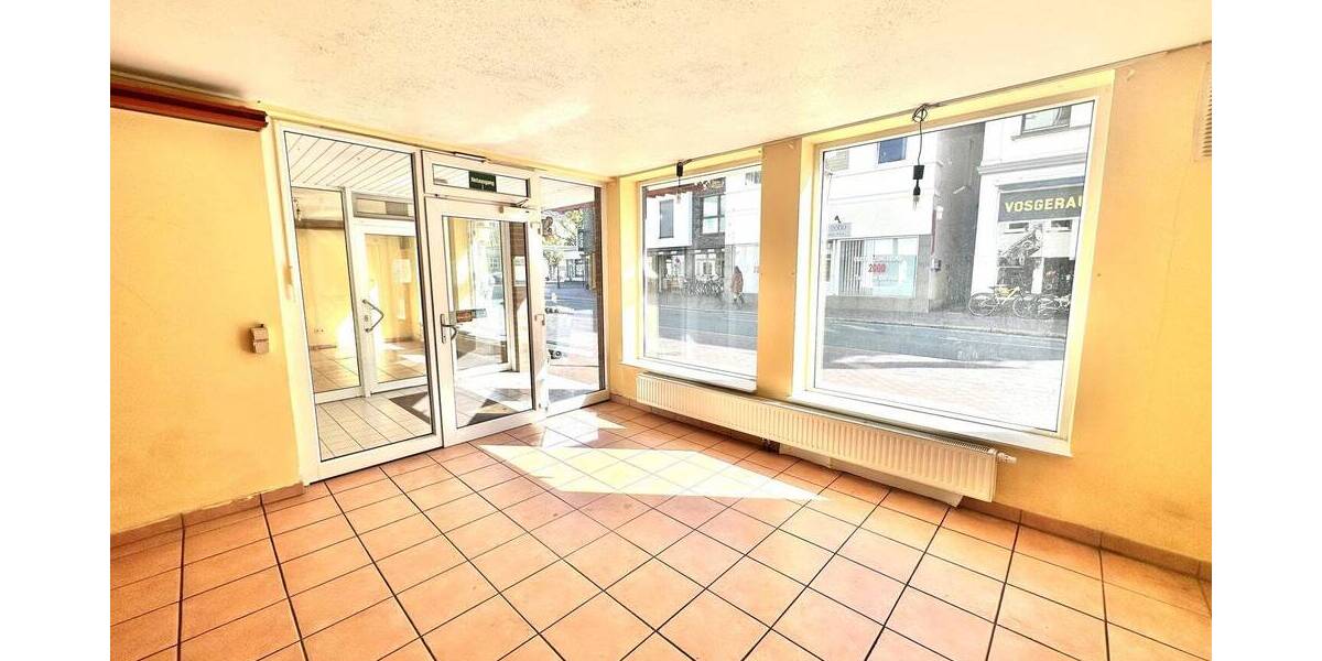 Zwei Gewerbeeinheiten im Erdgeschoss eines Wohn- und Geschäftshauses mit Tiefgaragenstellplatz in beliebter Lage in Oldenburg- Gerichtsviertel zimmer