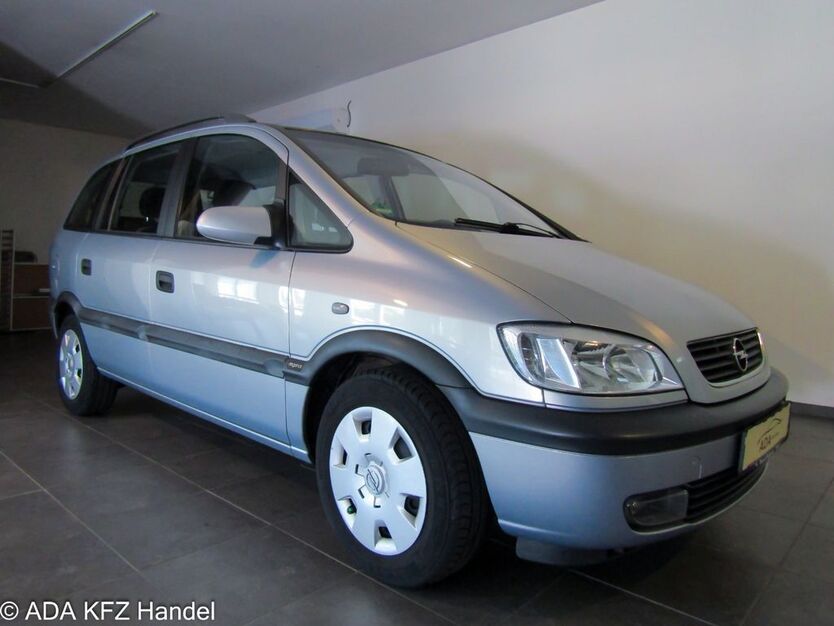 Opel Zafira 157.000 km 3.999 € Oldenburg 26125