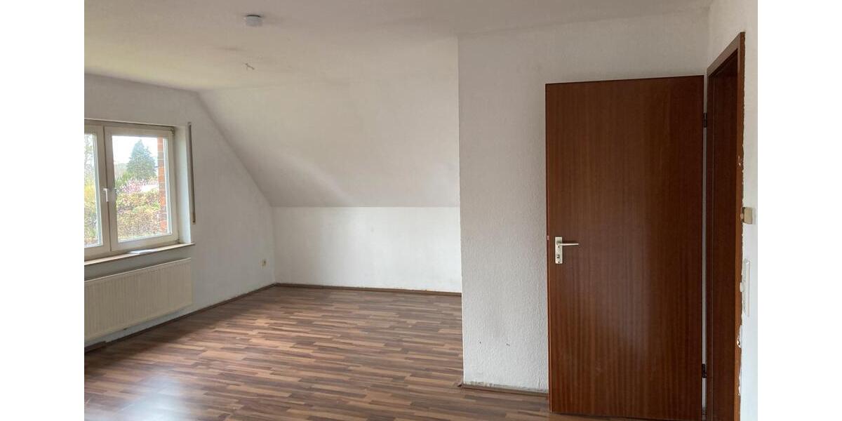 Dachgeschoßwohnung Ganderkesee - 3 Zimmer, 76 m&sup2;, 650&euro; | Angebot:26322893