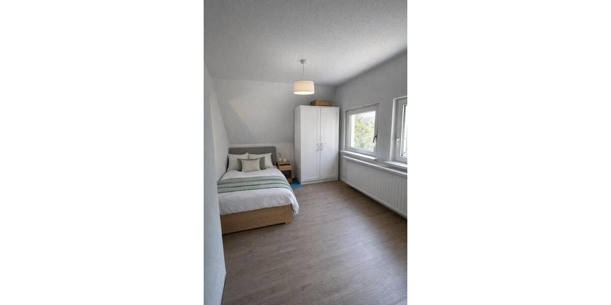 Einfamilienhaus Oldenburg Bloherfelde - 1 Zimmer, 170 m&sup2;, 20&euro; | Angebot:25613802