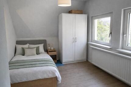 Haus Oldenburg Bloherfelde - 1 Zimmer, 170 m&sup2;, 20&euro; | Angebot:25613802