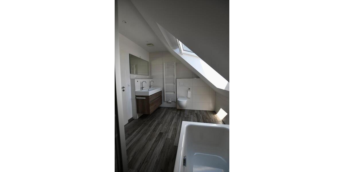 Dachgeschoßwohnung Oldenburg Bürgeresch - 4 Zimmer, 122 m&sup2;, 495.000&euro; | Angebot:27029099