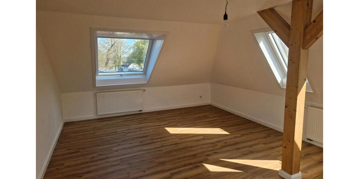 Dachgeschoßwohnung Ganderkesee - 3.5 Zimmer, 63 m&sup2;, 800&euro; | Angebot:26327344