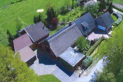 Haus Berne Neuenhuntorfermoor - 9 Zimmer, 304 m&sup2;, 475.000&euro; | Angebot:25777128