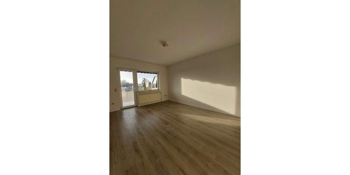Etagenwohnung Brake - 3 Zimmer, 68 m&sup2;, 490&euro; | Angebot:26797077