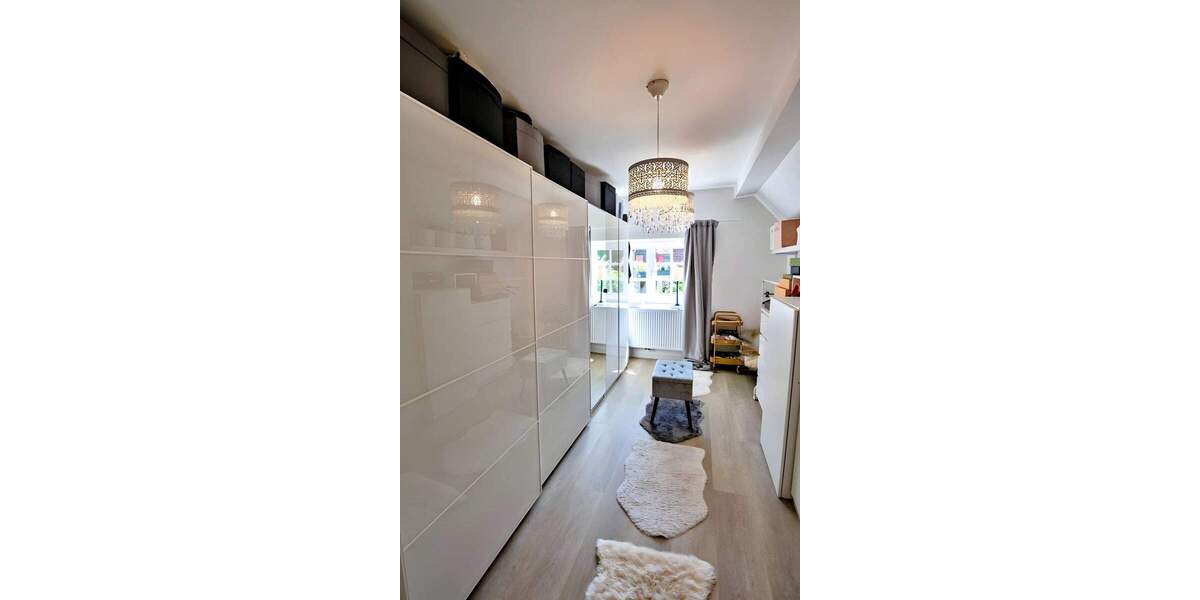 Einfamilienhaus Delmenhorst Mitte - 6 Zimmer, 230 m&sup2;, 669.000&euro; | Angebot:25798701