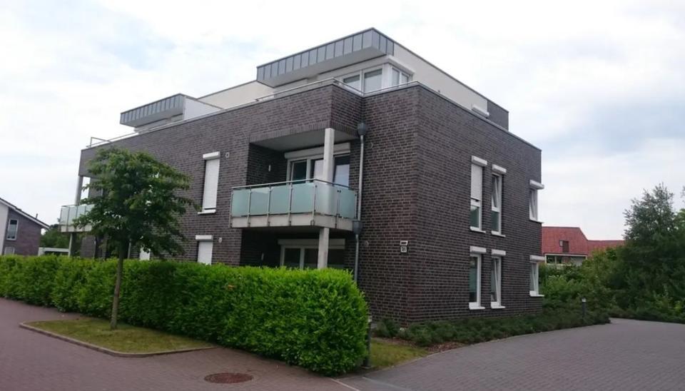 2- Zimmer Wohnung im SG mit EBK und großer Dachterrasse!