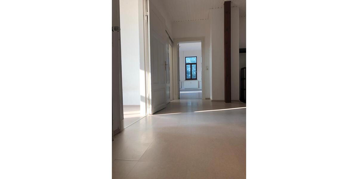 Dachgeschoßwohnung Elsfleth - 5 Zimmer, 171 m&sup2;, 1.085&euro; | Angebot:25904817