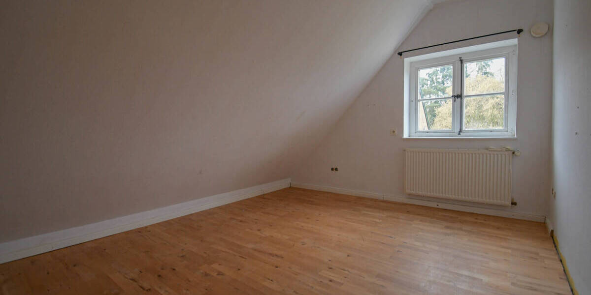 Einfamilienhaus Bösel Edewechterdamm - 1 Zimmer, 314 m&sup2;, 332.000&euro; | Angebot:25692598