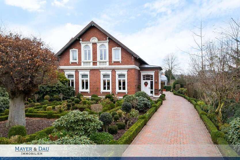 Haus zum Kaufen in Wiefelstede 995.000 € 247 m²