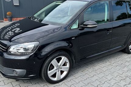 VW Touran 245.000 km 7.499 &euro; Jaderberg 26349