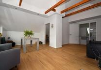 Charmante, großzügige Dachgeschoßwohnung mit Loggia und Einbauküche in Friesoythe