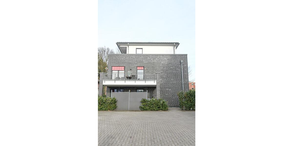 6678 - Attraktive Etagenwohnung mit EBK in Oldenburg. 3 zimmer