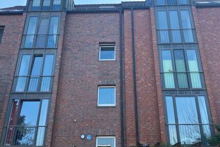 Helle 3-Zimmer-Wohnung mit Hafenblick