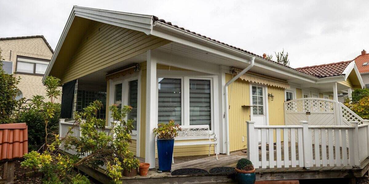 *** BUNGALOW mit offener WOHNKÜCHE und idyllischer VERANDA - DOPPELCARPORT inklusive *** 3 zimmer