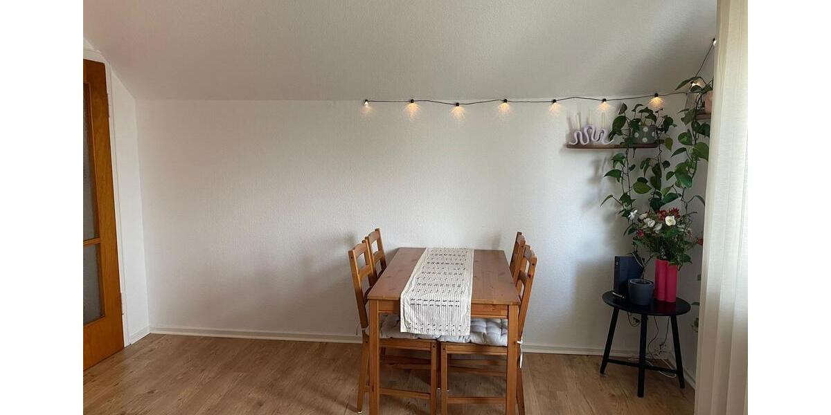 Dachgeschoßwohnung Oldenburg Eversten - 2.5 Zimmer, 58 m&sup2;, 800&euro; | Angebot:26268007