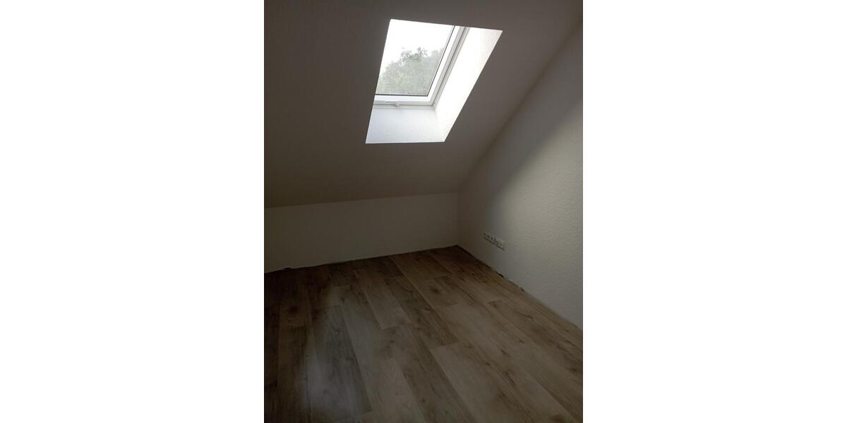 Dachgeschoßwohnung Oldenburg Bürgeresch - 1 Zimmer, 63 m&sup2;, 900&euro; | Angebot:24704581