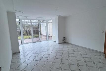 Wohnung Friesoythe - 3 Zimmer, 136 m&sup2;, 1.000&euro; | Angebot:25206465