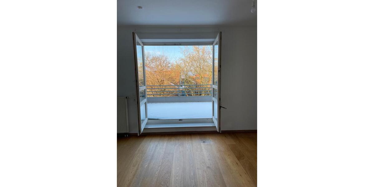 Etagenwohnung Oldenburg Bloherfelde - 2 Zimmer, 81 m&sup2;, 980&euro; | Angebot:25055188