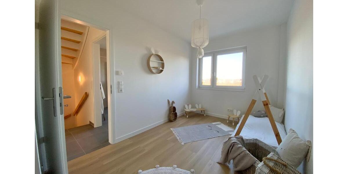 Reihenhaus Rastede - 5 Zimmer, 123 m&sup2;, 1.550&euro; | Angebot:24953116