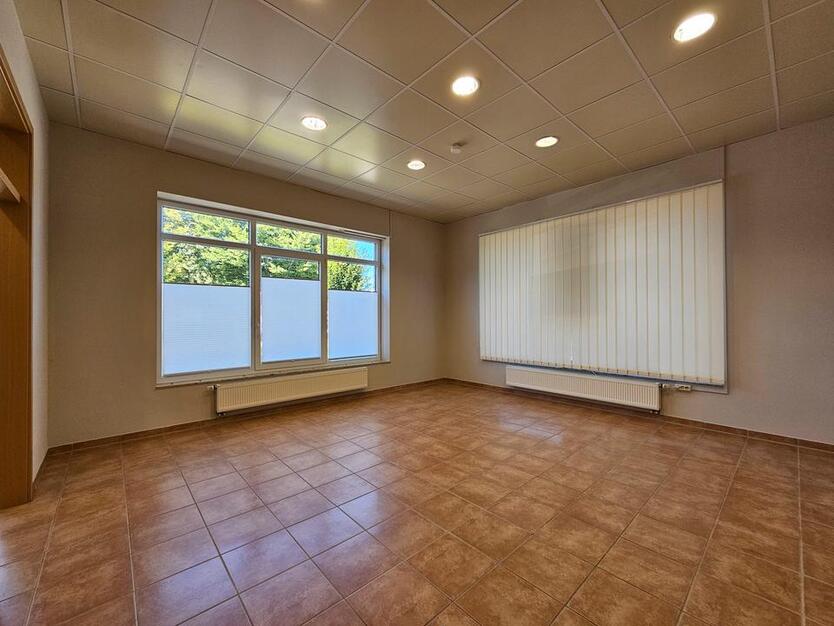 Büro-Praxisraum in zentraler Lage!