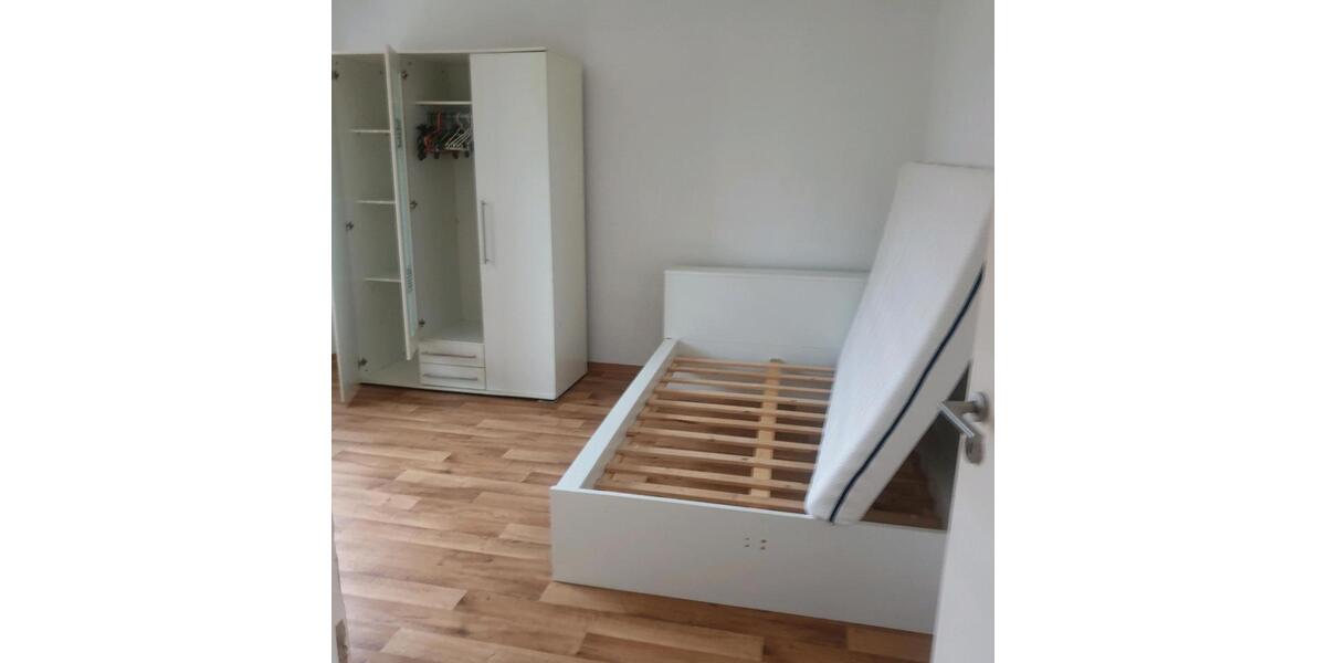 1 Zimmer zur Vermietung in Wohngemeinschaft WG 1 zimmer