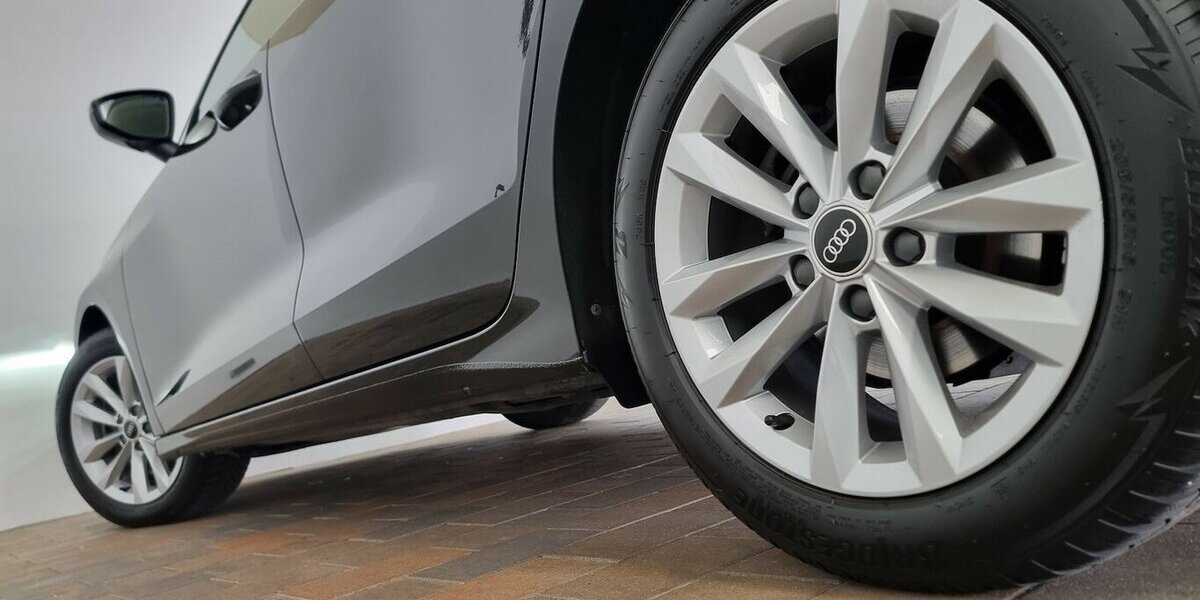 Audi A3 30TFSI limo Navi Leder Digital VIC Kamera LED 66.400 km 21.450 € Garrel 49681