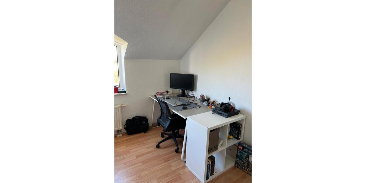 Dachgeschoßwohnung Wiefelstede - 3 Zimmer, 73 m&sup2;, 700&euro; | Angebot:26236372