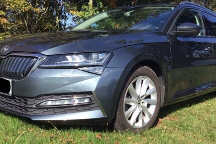 Skoda Superb 107.000 km 21.900 € Oldenburg 26121