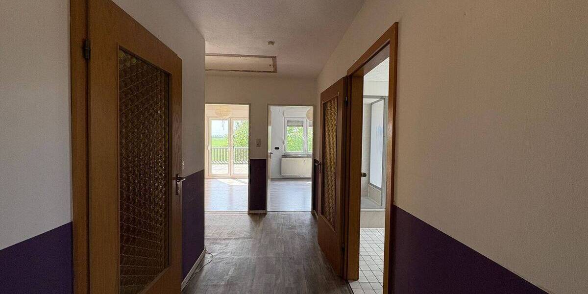 Mehrfamilienhaus, Wohnhaus Berne Ranzenbüttel - 7 Zimmer, 326 m&sup2;, 349.000&euro; | Angebot:25742327
