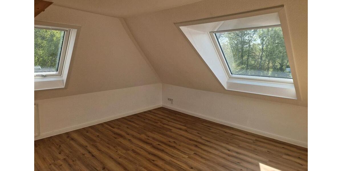Dachgeschoßwohnung Ganderkesee - 3.5 Zimmer, 63 m&sup2;, 800&euro; | Angebot:26327344