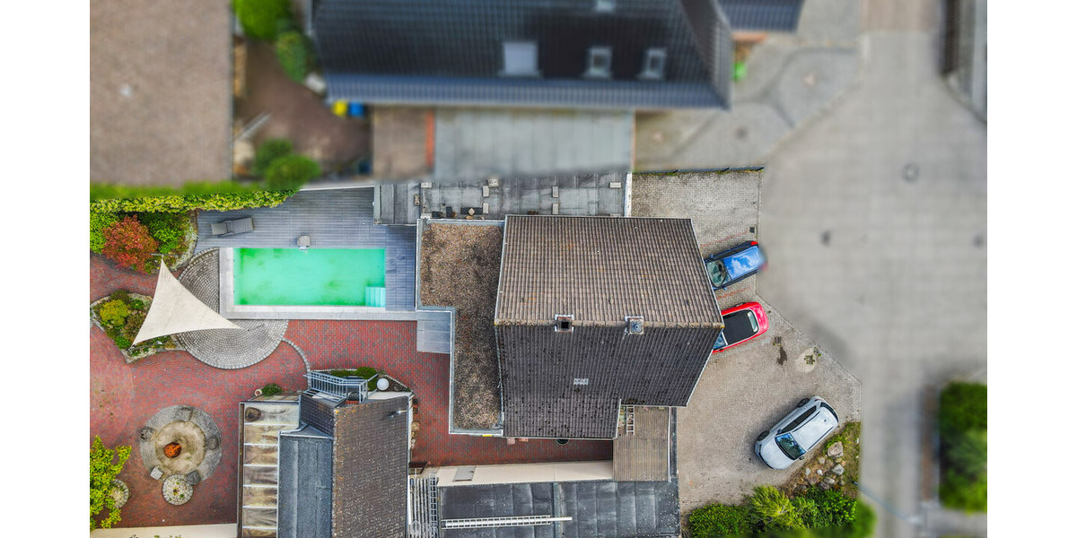 Ganderkesee - Heide Sanierungsbedürftiges Einfamilienhaus mit Pool und Pool Haus in Top Lage - Einfamilienhaus Ganderkesee | Angebot:26932074