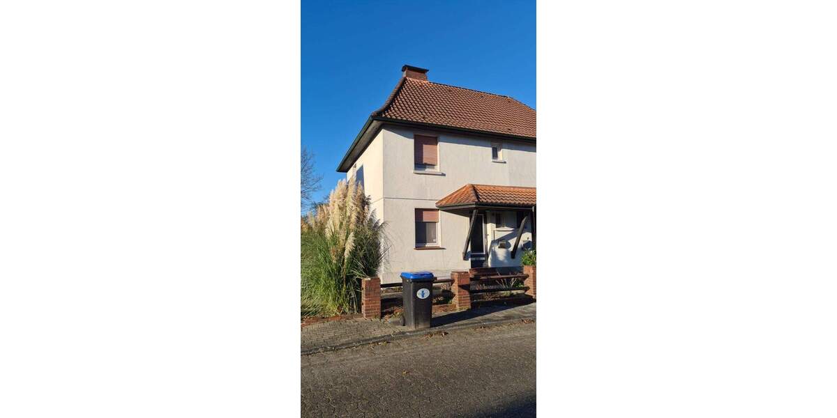 Doppelhaushälfte Varel - 4 Zimmer, 70 m&sup2;, 129.000&euro; | Angebot:24407015