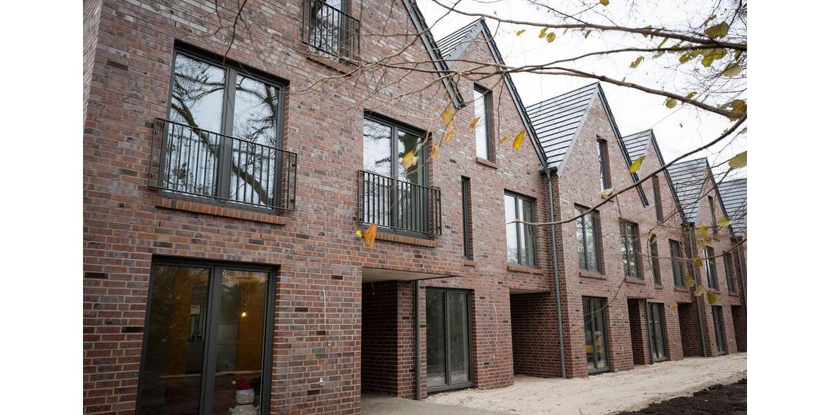 Reihenhaus Edewecht - 6 Zimmer, 122 m&sup2;, 1.710&euro; | Angebot:23857364