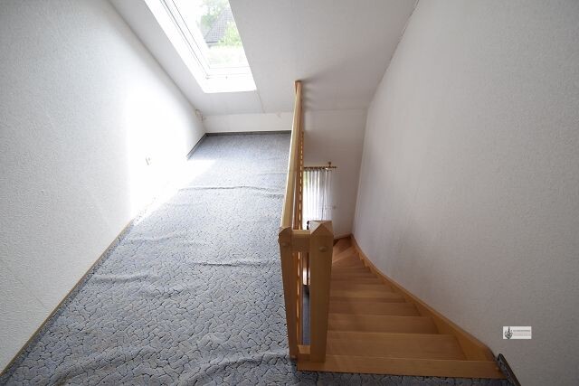 EFH für eine 4 köpfige Familie + Garage + Wintergarten + ausbaubares DG + Garten 3 zimmer