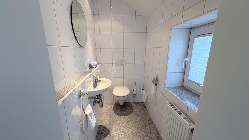 Dachgeschoßwohnung Bad Zwischenahn - 3 Zimmer, 127 m&sup2;, 1.310&euro; | Angebot:26014553