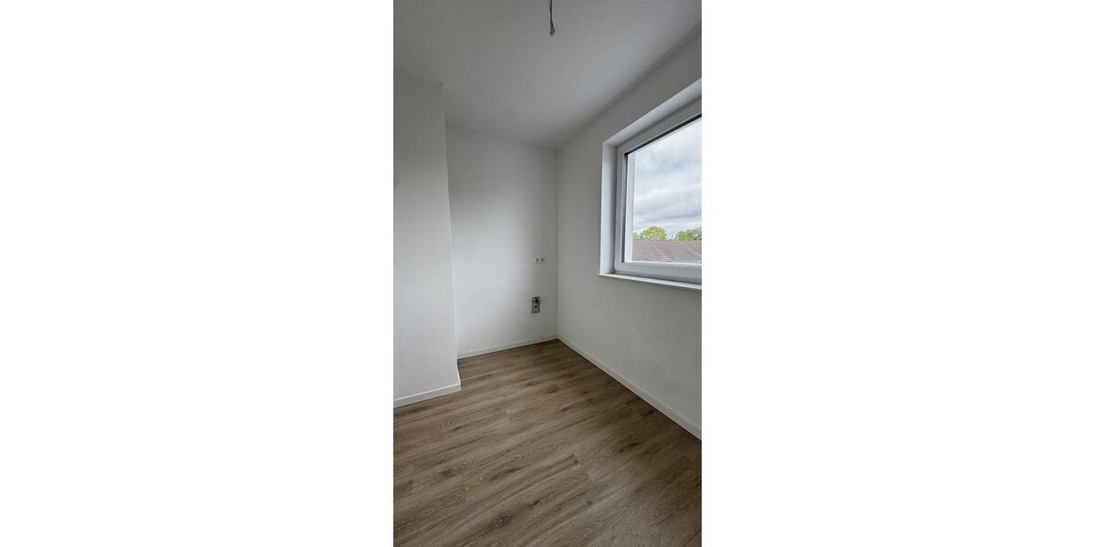 Dachgeschoßwohnung Oldenburg Drielaker-Moor - 3 Zimmer, 128 m&sup2;, 1.350&euro; | Angebot:26545426