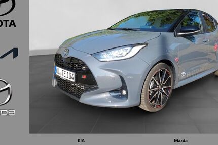 Toyota Yaris 2.500 km 32.950 &euro; Oldenburg 26125