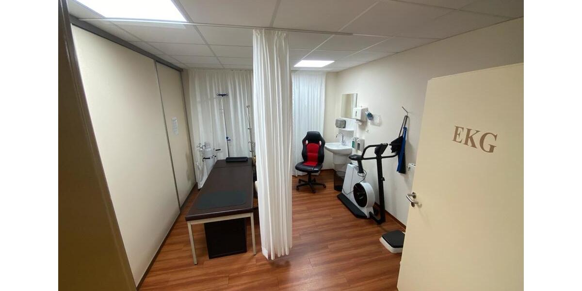 Etagenwohnung Lemwerder - 9 Zimmer, 200 m&sup2;, 450.000&euro; | Angebot:25907019