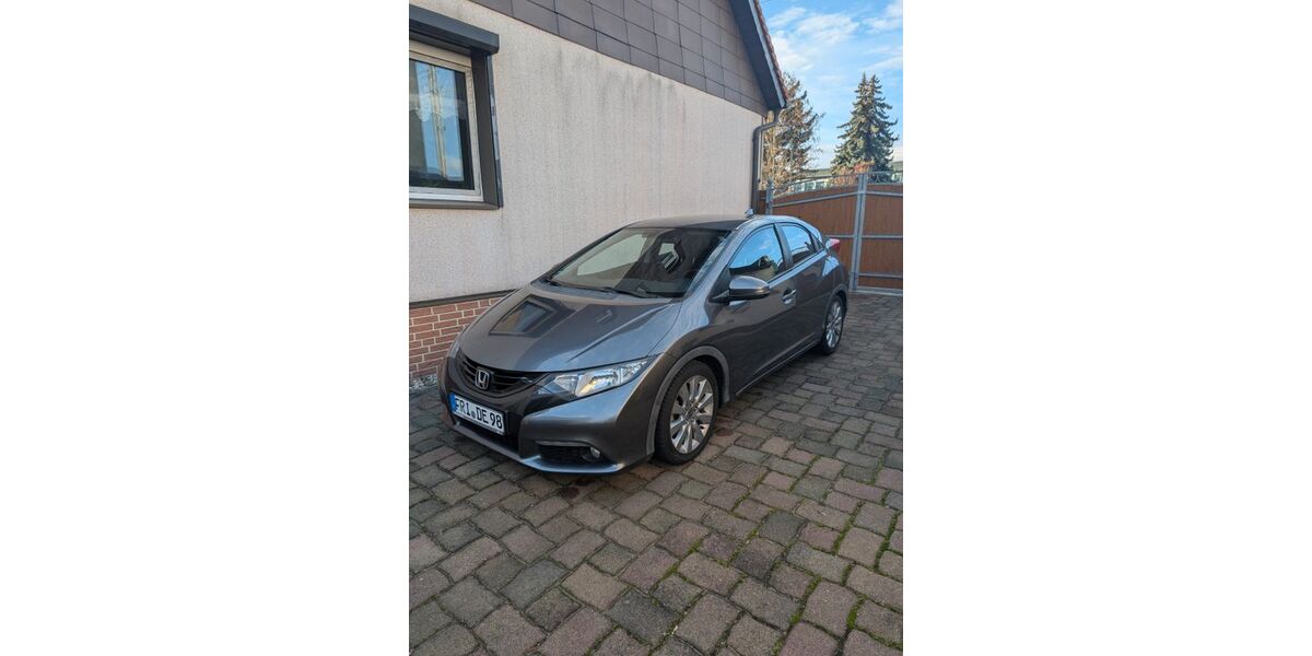 Honda Civic 155.000 km 8.999 &euro; Varel 26316