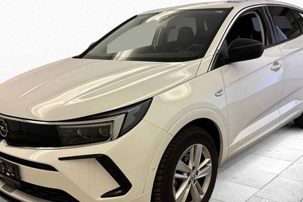 Opel Grandland 1.5D AUTM./ALC/SPURH/KLIMA/NAVI/CAM 36.489 km 22.990 &euro; Hatten 26209