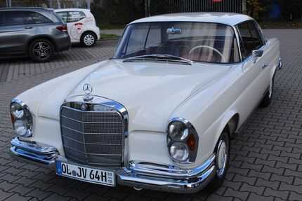 Mercedes-Benz 220 186.000 km 47.500 € Ganderkesee 27777