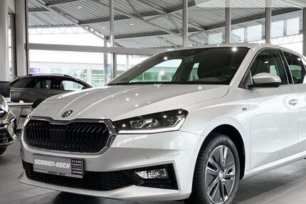 Skoda Fabia 11.451 km 17.990 € Oldenburg 26123