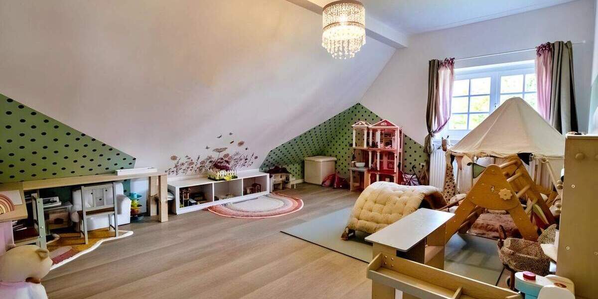 Einfamilienhaus Delmenhorst Mitte - 6 Zimmer, 230 m&sup2;, 669.000&euro; | Angebot:25798701