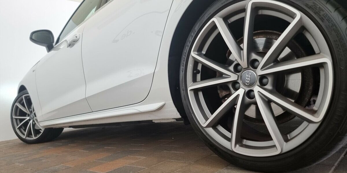 Audi A4 40 TFSI S line MHEV LED ACC AHK Navi Massage 76.500 km 29.999 € Garrel 49681