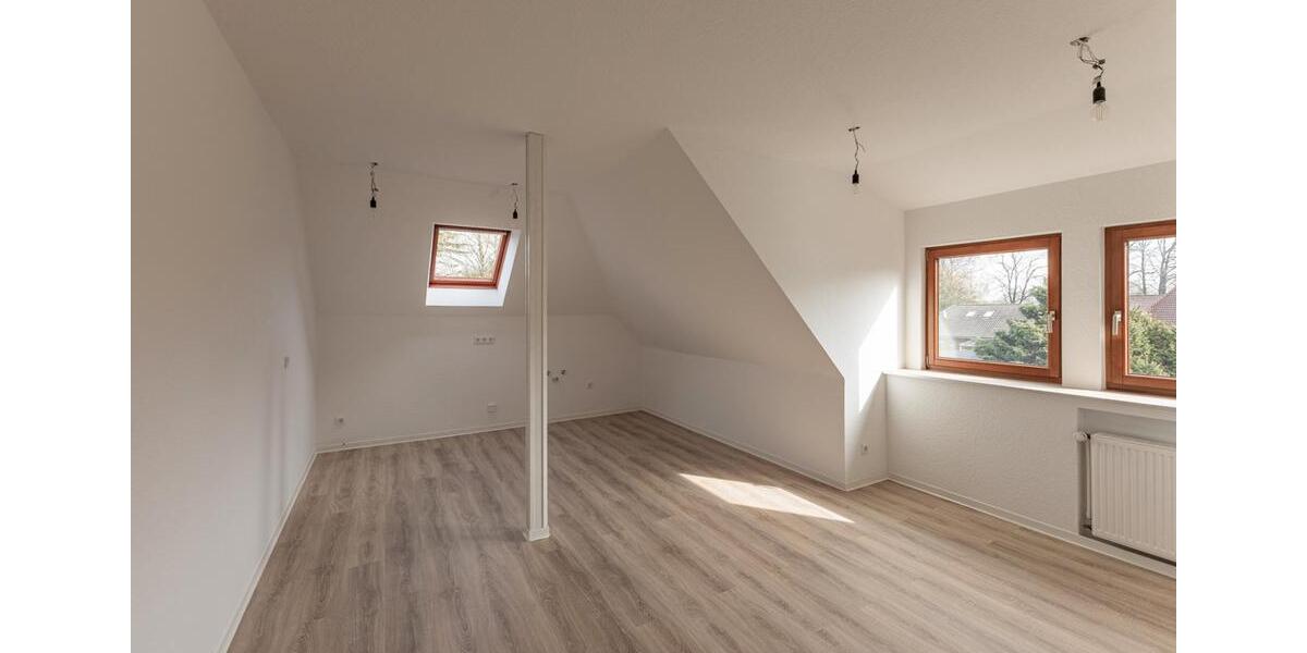 Dachgeschoßwohnung Varel - 4 Zimmer, 111 m&sup2;, 950&euro; | Angebot:25309204