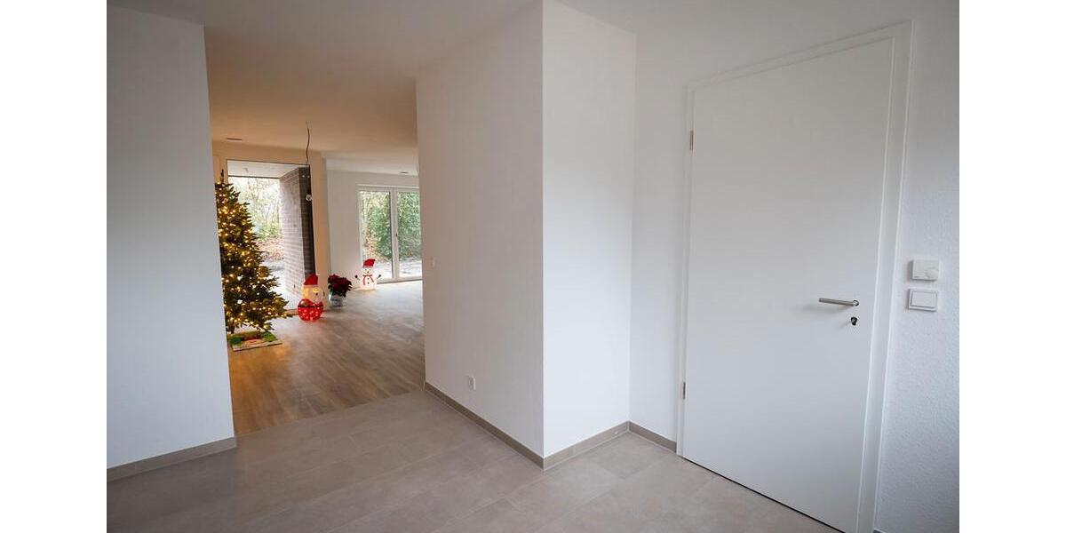 Reihenhaus Edewecht - 6 Zimmer, 122 m&sup2;, 1.710&euro; | Angebot:23857364